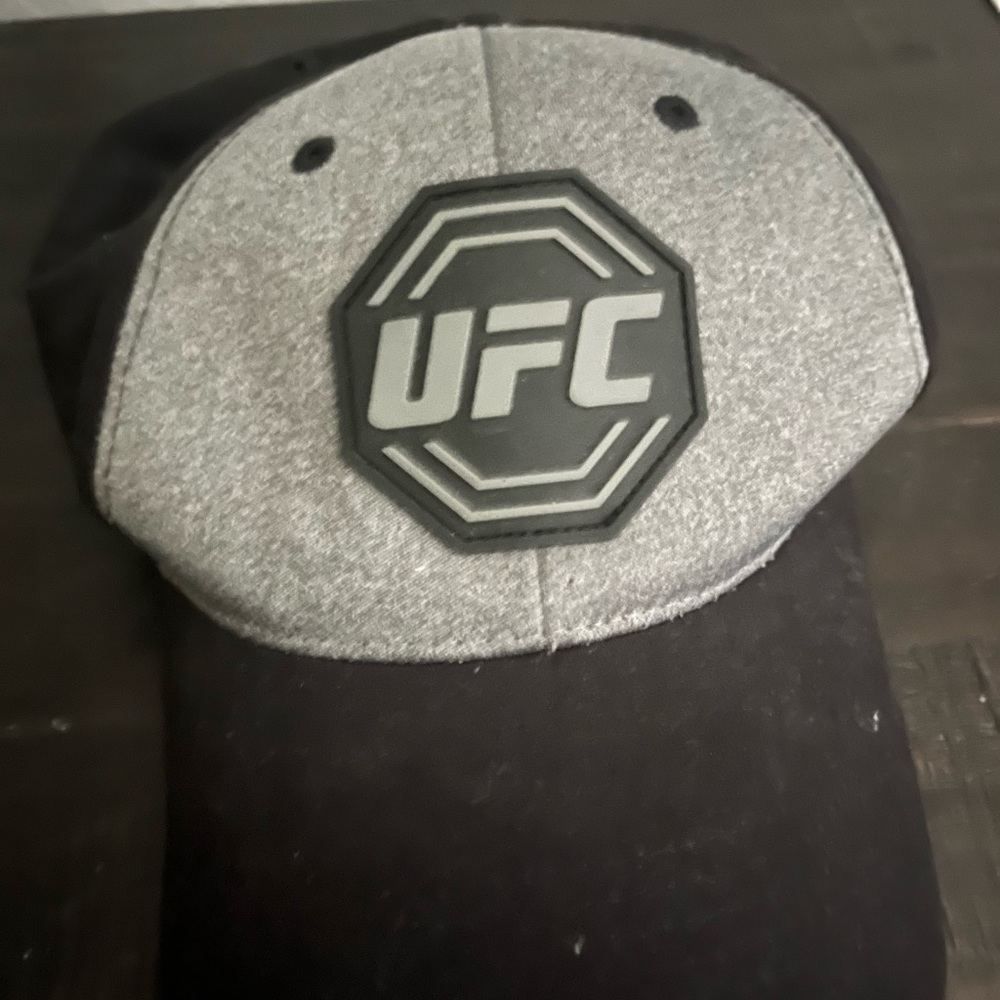 UFC Two-Tone Black and Gray Hat